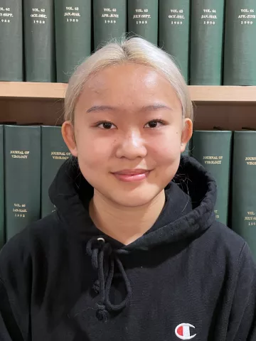 Photo of Lina Mai